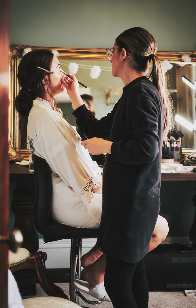 Home Kuva Wedding Photography Getting ready with the bride